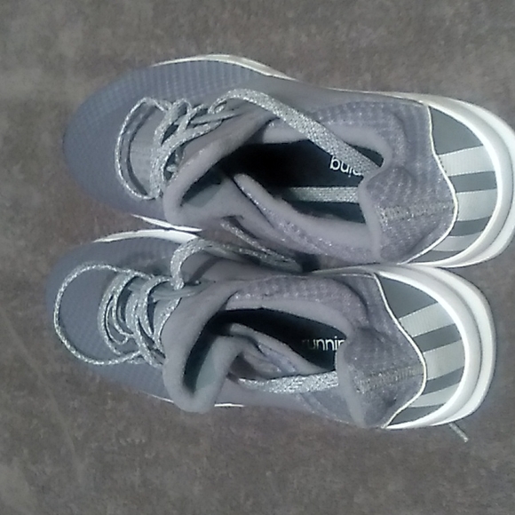 Adidas - Picture 3 of 4